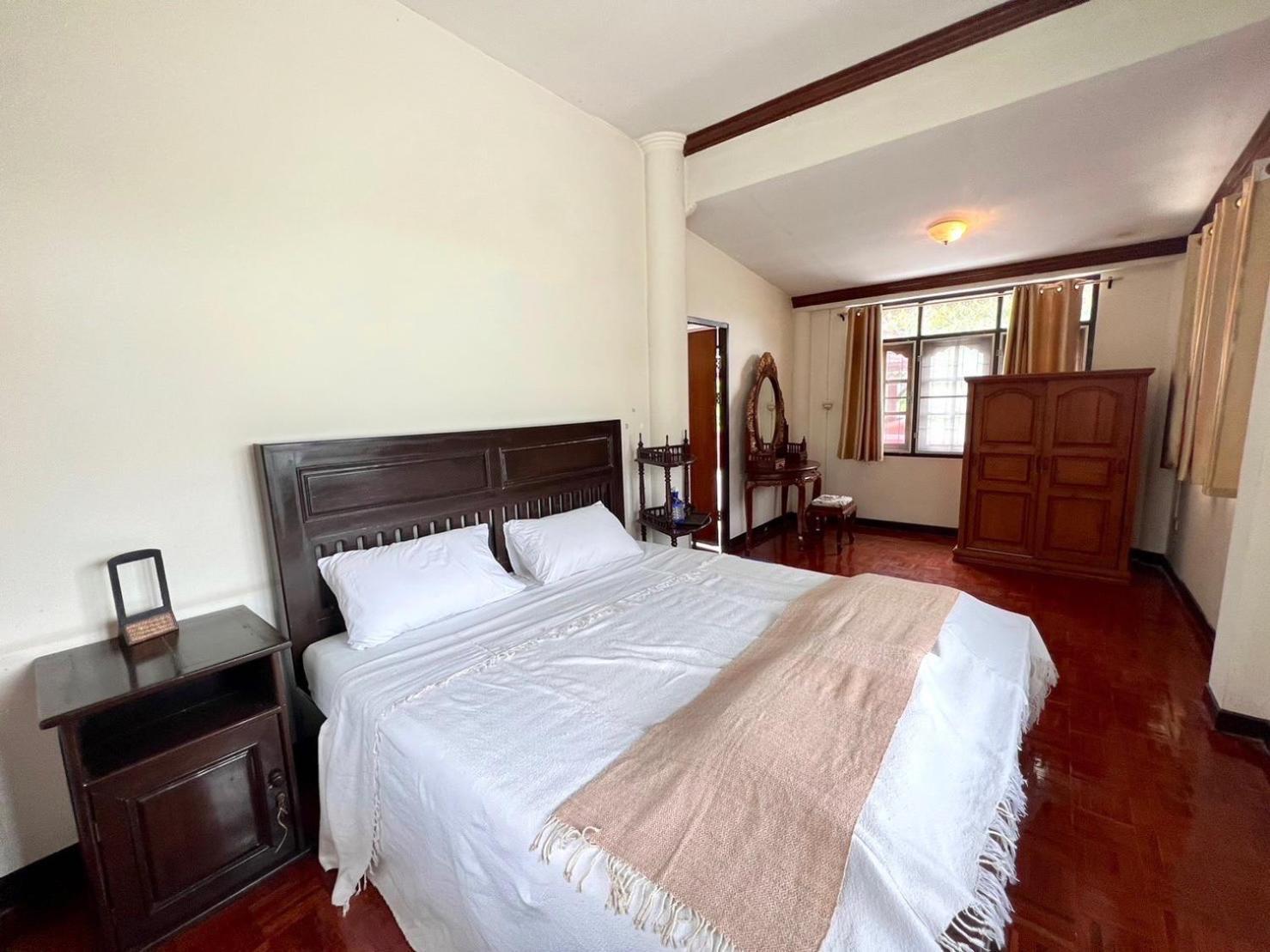 บ้านไทยไออุ่น Ayutthaya Extérieur photo